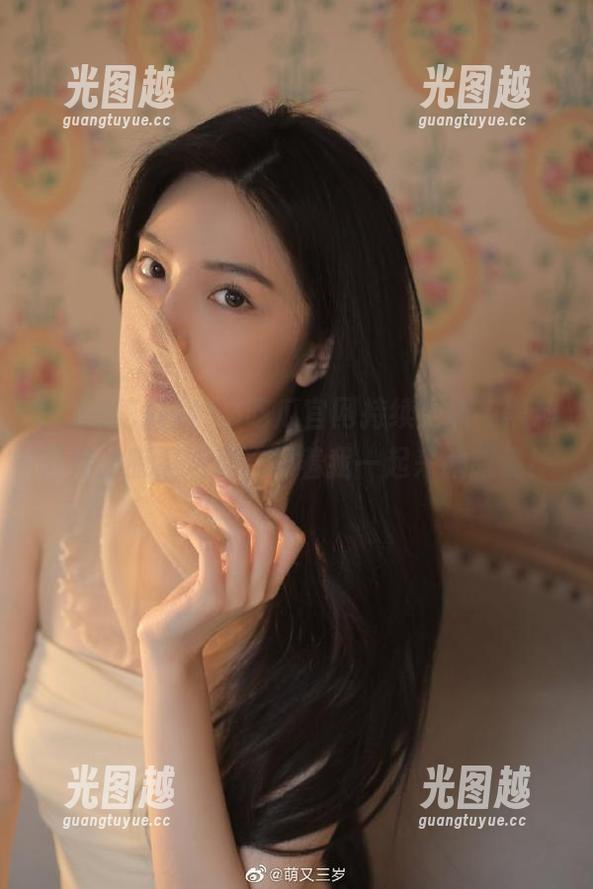 166吃瓜官网持续更新，黑料背后的暗潮涌动，跟着我一起来跌眼镜！