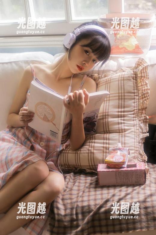 17c吃瓜 观看17c吃瓜,感觉自己快成瓜田里的老农民了,哈哈!