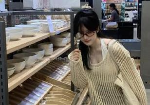 在线八卦!www.399su的瓜田里,真是老鼠和猫的另类爱情故事!