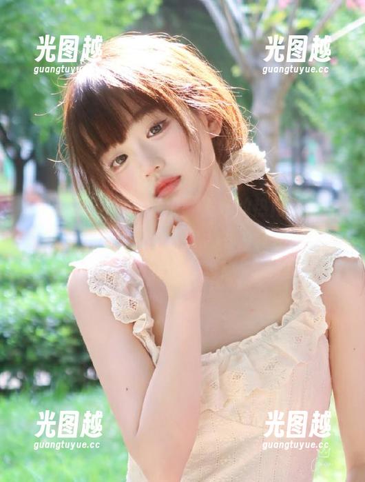 51吃瓜 “51吃瓜”发布的热门话题,窥探了一些明星的真实人生,真想问:怎么能这么戏?