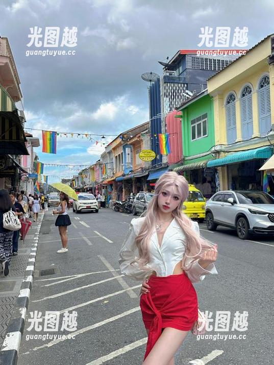 “51吃瓜中心”网站：别打扰我，我要沉迷于无尽的瓜田里。