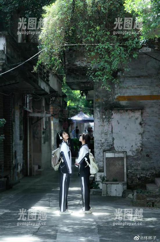 91黑料 巷子里的密谈:91黑料发布后让人心神荡漾的新八卦!