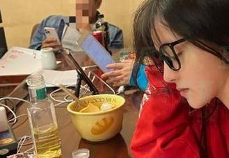 九一吃瓜中心,互联网的永久舞台,精彩永不落幕!