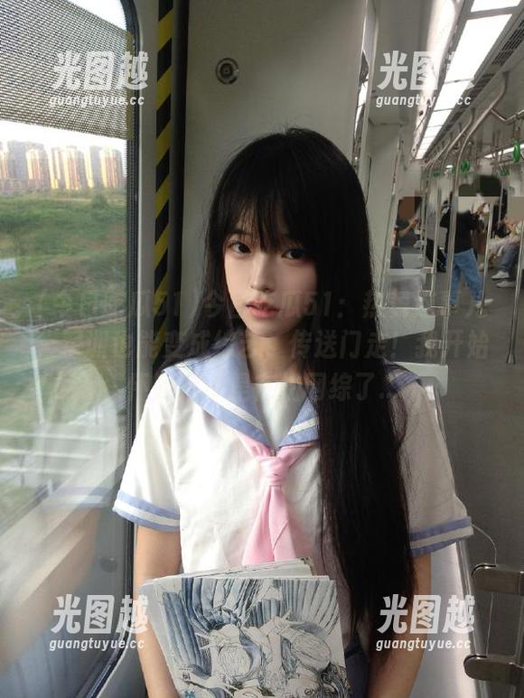 今日吃瓜51 今日吃瓜51:热舞这事儿,军训也能变成综艺,传送门走!我开始怀疑是不是在拍网综了...