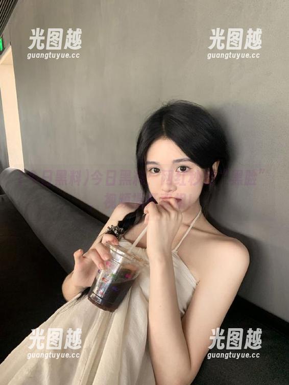 今日黑料 今日黑料:网红秒变“黑脸”,视频揭开真相!