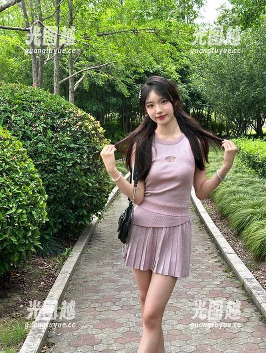 免费吃瓜网：绝不走冤冤线路，八卦吃到心里去了！
