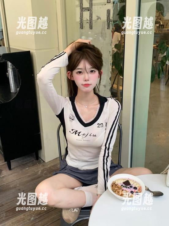 在吃瓜123网站，超话聊天就像嗑瓜子，停不下来！