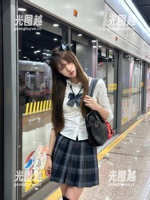 吃瓜17 想窥探名人的黑料?观看吃瓜17c带来的劲爆剧情!