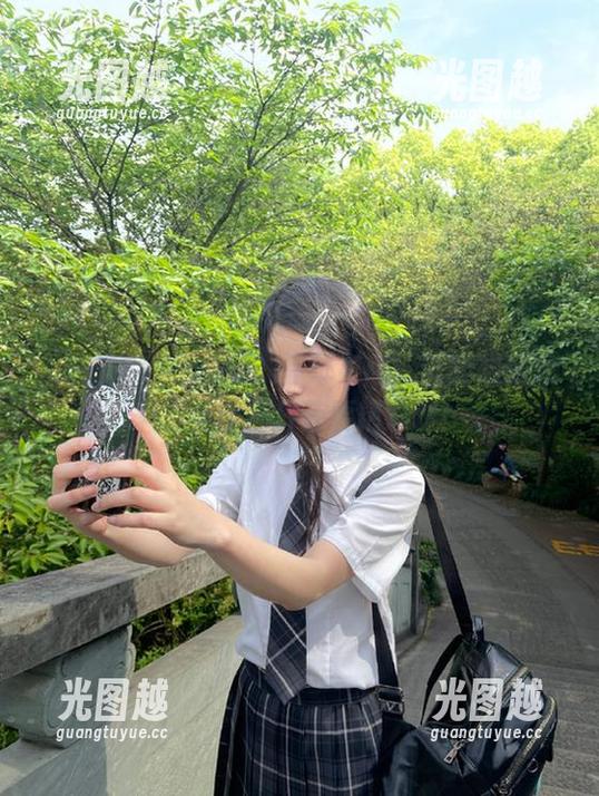 吃瓜911 吃瓜911苹果版:谁能想到黑料甚至比狗仔还要精彩啊!
