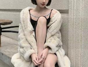 说好的吃瓜福利苹果版,我只想知道どうして我的好友这么晚回消息?