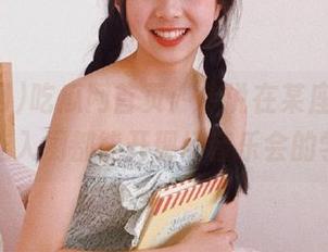 吃瓜网首页：传说在某座校园，有位连入厕都能开现场音乐会的学姐！