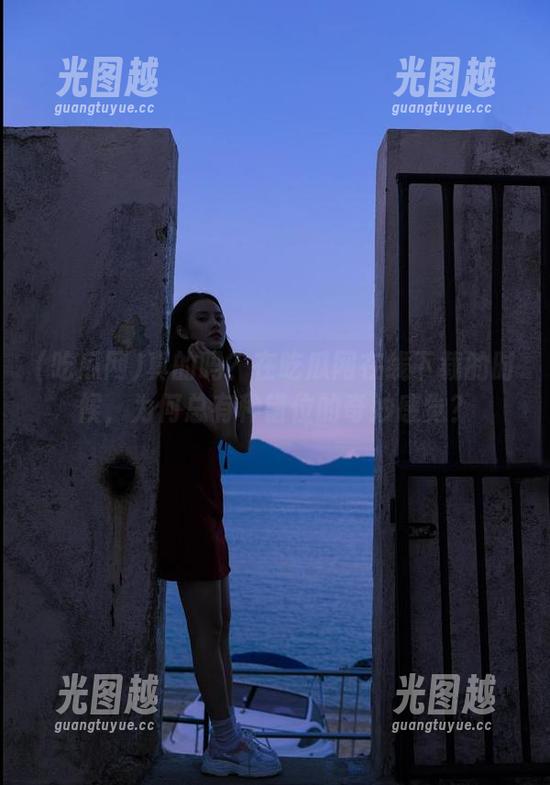 真的吗？在吃瓜网在线下载的时候，为何总有种错位的奇妙感觉？