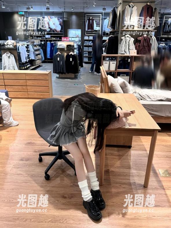 无法抵抗的诱惑！吃瓜黑料在线网址，让我戳戳戳！