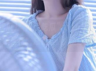 “网曝吃瓜”app里的真相，就像爆米花，总是让人焦急又期待；