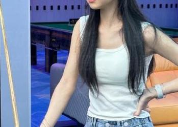 想追踪热点八卦,黑料不打烊,万里长征苹果版是你没选择错的必备神器!