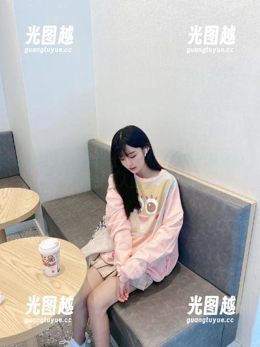 黑料社 “黑料社”发布各种暗黑风格的瓜,适合夜深人静时慢慢品味。