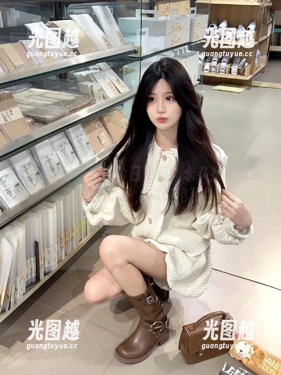 黑料网 黑料网今日更新!永久感谢这手滑的瓜贩子,真是绝了!